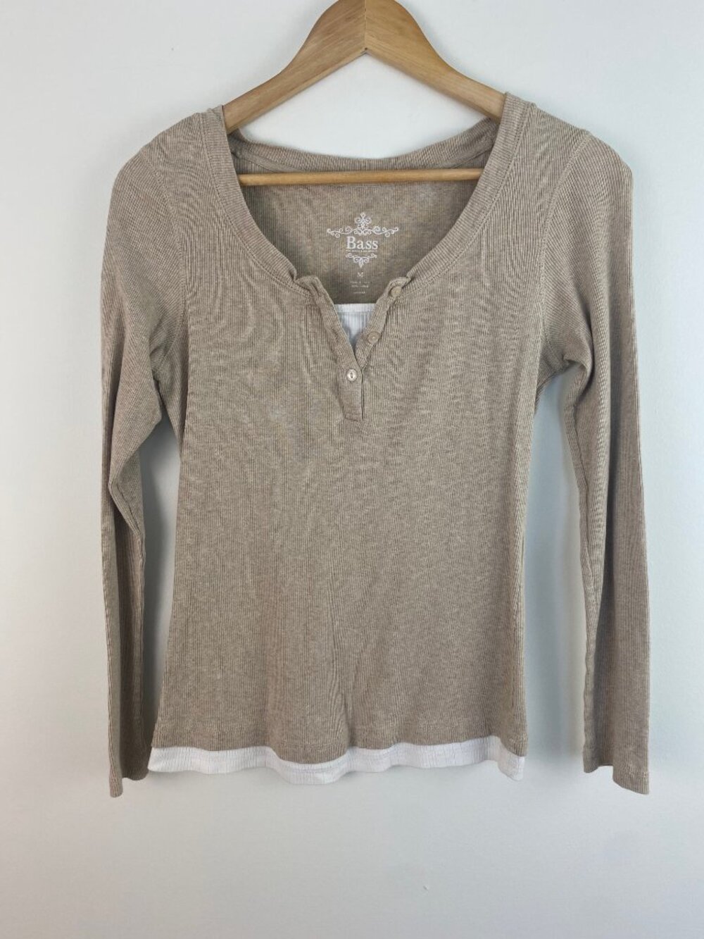 Bass long-sleeve ribbed beige henley top Size Medium